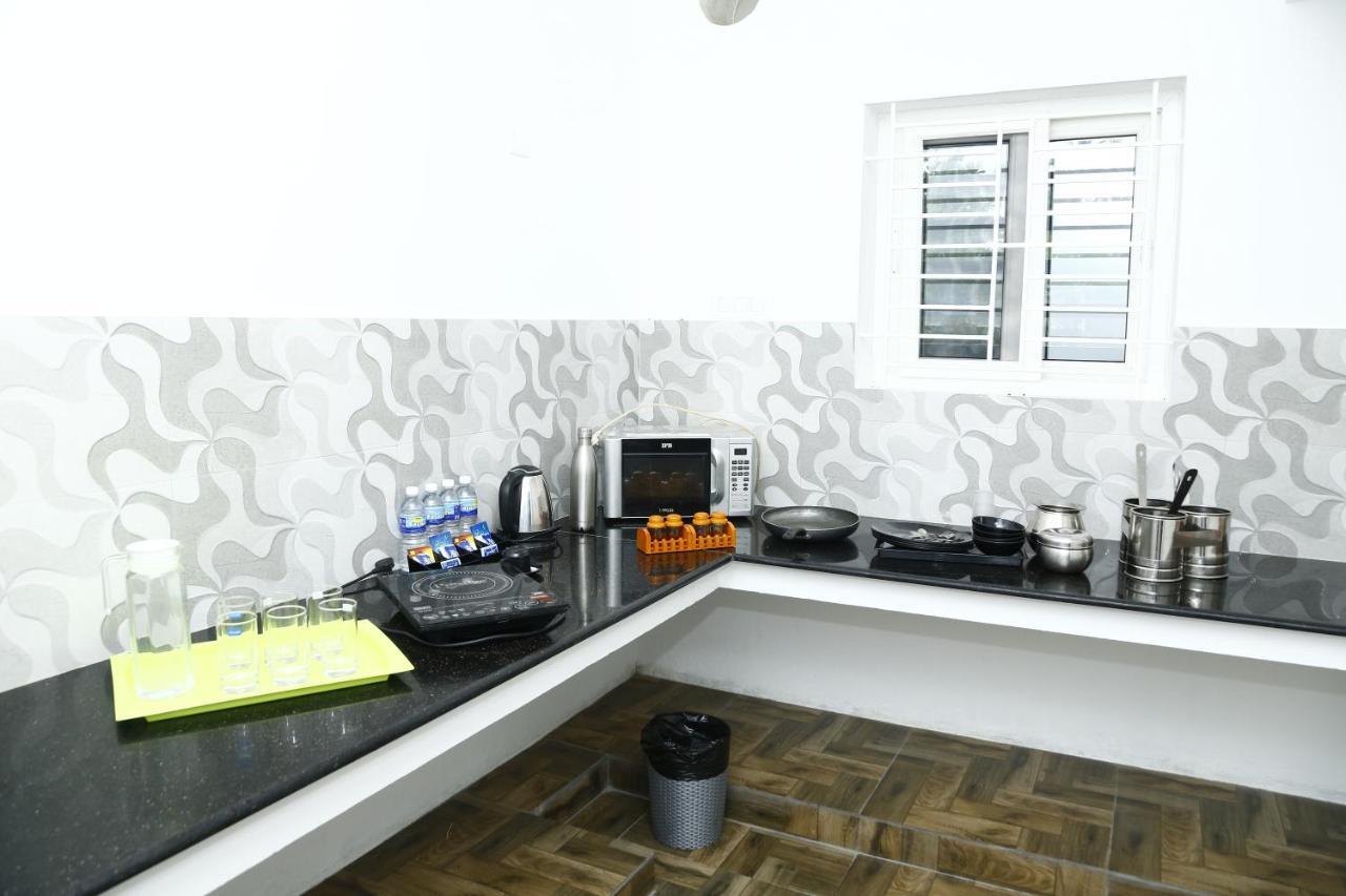 The Base Inn Pondicherry Exterior foto